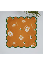 Hardal Zemin Papatya Desenli Nakış Kenar Kumaş Kokteyl Peçetesi 1 Adet