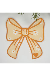 Kurdele Şeklinde Papatya Desenli Nakış Kenar Kumaş Kokteyl Peçetesi 1 Adet