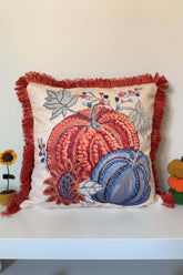 Kabak Tasarımlı Saçaklı Kırlent Kılıfı 3D Punch Nakış Efekt Dijital Baskılı 43x43cm