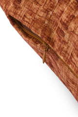 Ahşap Doku Desenli Deri Fitilli Kadife Kırlent Kılıfı 43x43cm