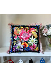Botanik Çiçek ve Gizemli Hayvan Desenli Dijital Baskılı Kadife Kırlent Kılıfı Saçaklı