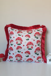 Orman Perisi 3D Mantar Baskılı Saçaklı Kırlent Kılıfı - 43x43cm