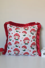 Orman Perisi 3D Mantar Baskılı Saçaklı Kırlent Kılıfı - 43x43cm