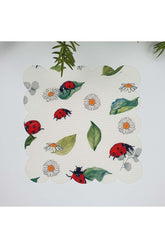 Beyaz Zemin Uğur Böceği ve Papatya Desenli Lazer Kesim Kumaş Kokteyl Peçetesi 1 Adet