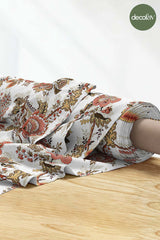 Geleneksel Detaylı Çiçekler ve Dallar Tasarımlı Dijital Baskılı Kumaş