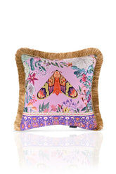 El Çizimi Renkli Kelebek Desenli Dijital Baskılı Kadife Kırlent Kılıfı Dekoratif Saçaklı