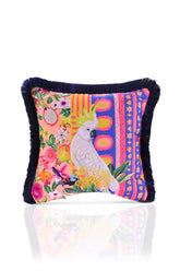 Geometric Zemin Çiçekler ve Papağan Desenli Dijital Baskılı Kadife Kırlent Kılıfı Saçaklı