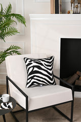 Zebra Desenli Deri Fitilli Kadife Kırlent Kılıfı 43x43cm