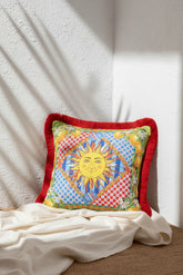 Sole di Sicilia Güneş Desenli Yeşil Tasarımlı Saçaklı Kadife Kırlent Kılıfı - 43x43cm