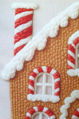 Tatlı Kış Evi Zencefilli Kurabiye Kırlent Kılıfı - 43x43cm