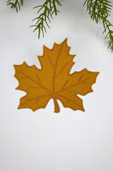 Yaprak Form Nakışlı Sarı Kumaş Kokteyl Peçetesi 1 Adet