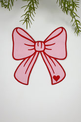 Kurdele Şeklinde Pembe Kumaş Kırmızı Nakışlı Kokteyl Peçetesi 1 Adet