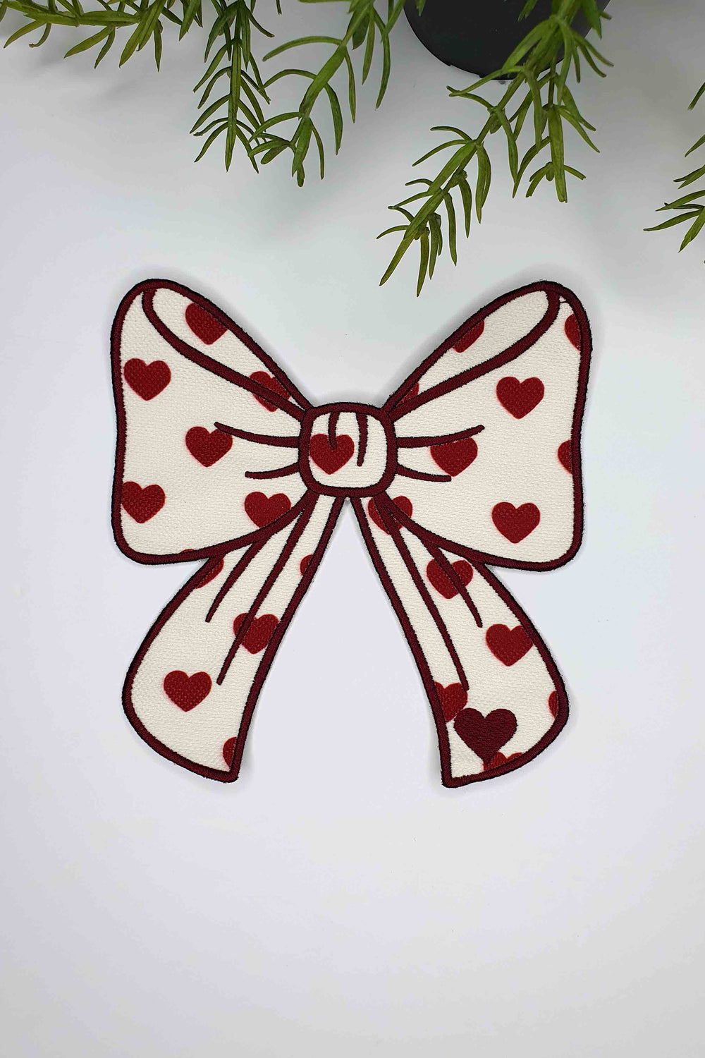 Kurdele Şeklinde Kalpli Nakışlı Kokteyl Peçetesi 1 Adet - Decofav | Kırlent, Sofra Tekstili, Kumaş