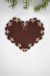 Kalp Form Kahverengi Kumaş Ekru Nakışlı Kumaş Kokteyl Peçetesi 1 Adet - Decofav | Kırlent, Sofra Tekstili, Kumaş