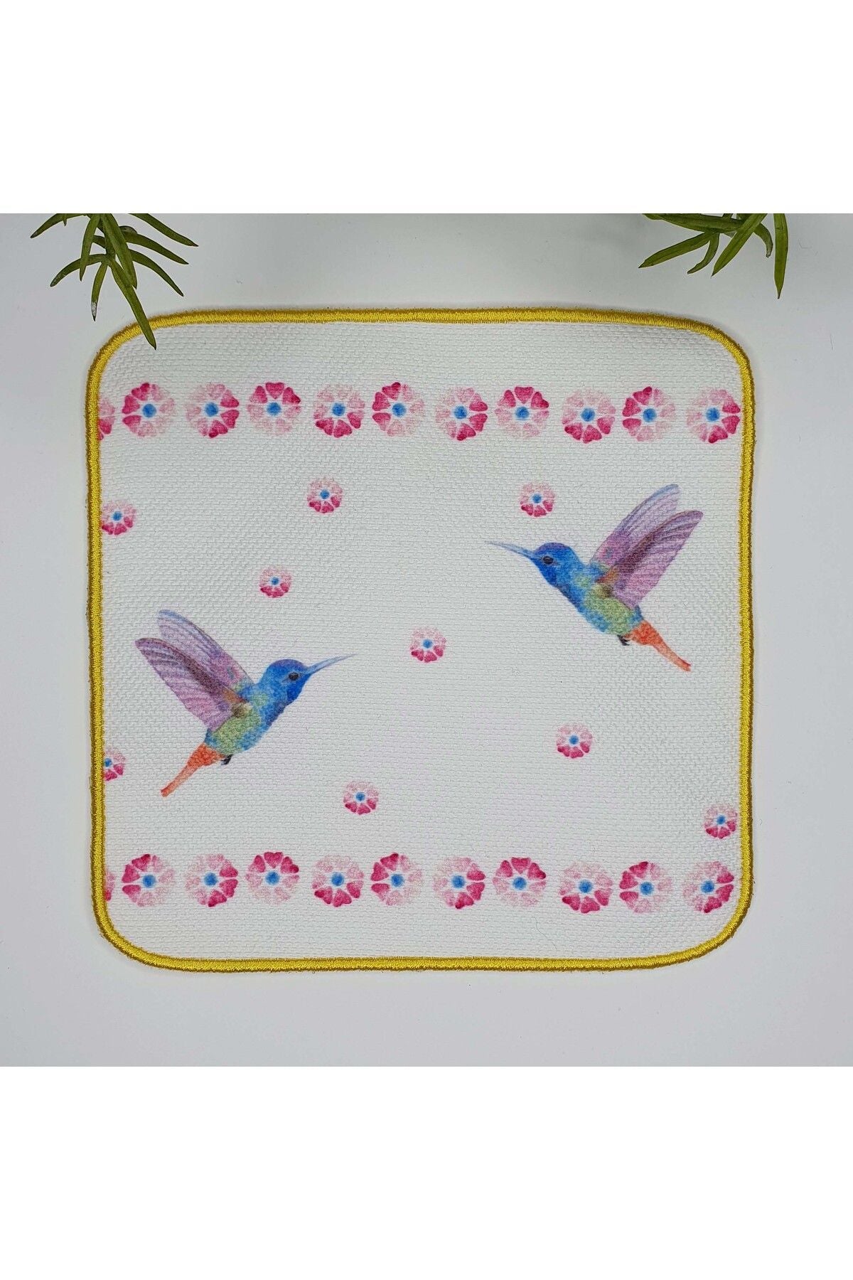 Sulu Boya Arı Kuşu ve Çiçek Desenli Nakış Kenar Kumaş Kokteyl Peçetesi 1 Adet