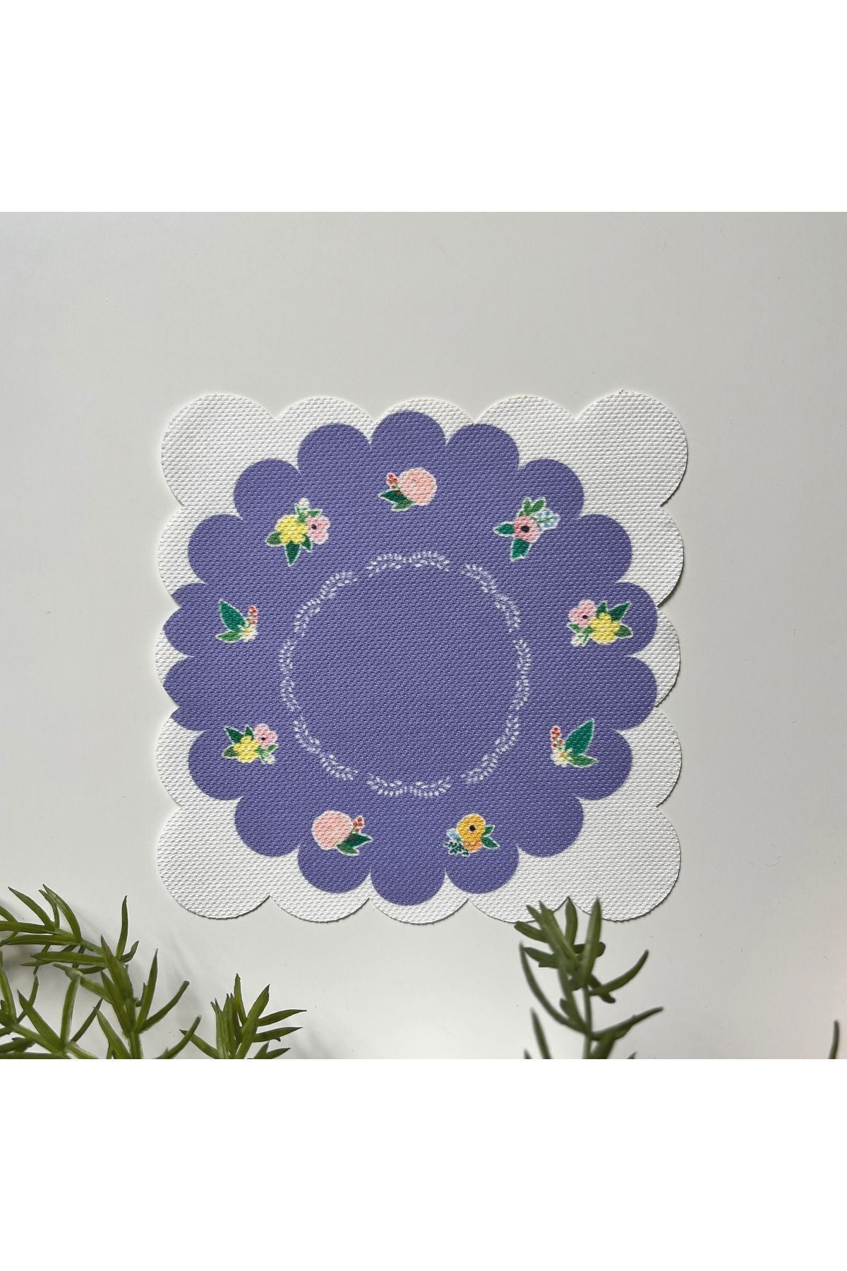 Mor Fincan Uyumlu Renkli Çiçek Desenli Kokteyl Peçetesi Kumaş