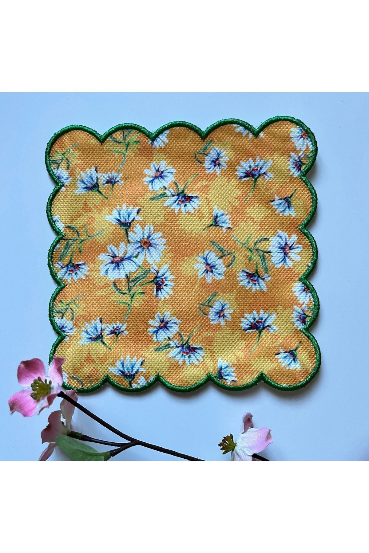 Papatya Dijital Baskılı, Kenarı Yeşil  Nakışlı Dekoratif Kokteyl Peçeteleri