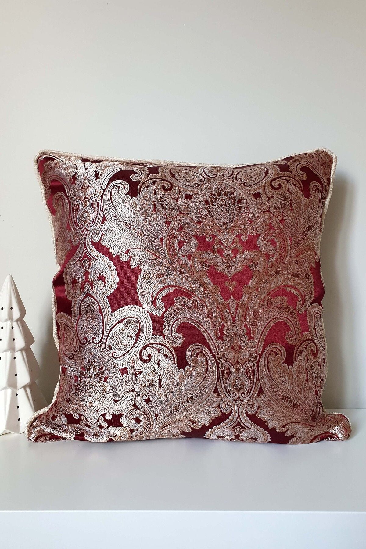 Jakarlı Bordo Lüks Fitilli Kırlent Kılıfı 43x43cm