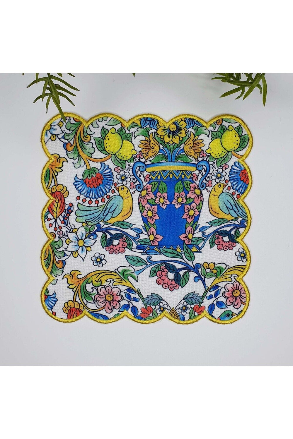 Elegant İtalyan Çini Kuş Vazo Çiçek Desenli Nakış Kenar Kumaş Kokteyl Peçetesi 1 Adet - Decofav | Kırlent, Sofra Tekstili, Kumaş