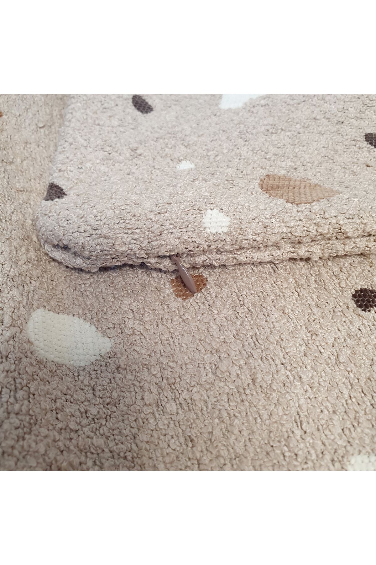 Terrazzo Desenli Lüks Bukle Kırlent Kılıfı Kahverengi