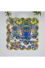 Elegant İtalyan Çini Kuş Vazo Çiçek Desenli Nakış Kenar Kumaş Kokteyl Peçetesi 1 Adet