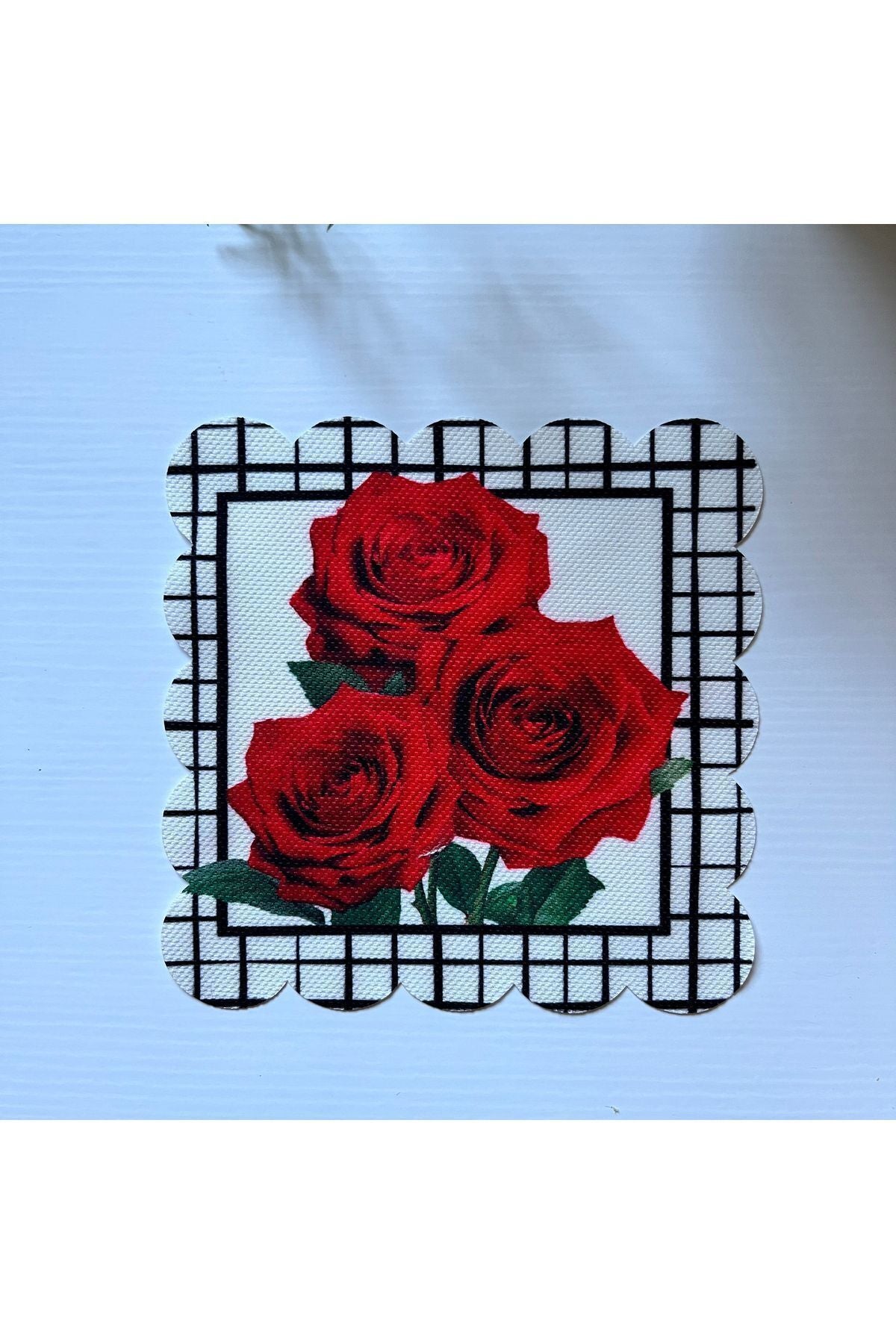 Kırmızı GülDesenli Kumaş Kokteyl Peçetesi Yıkanabilir Lazer Kesimli