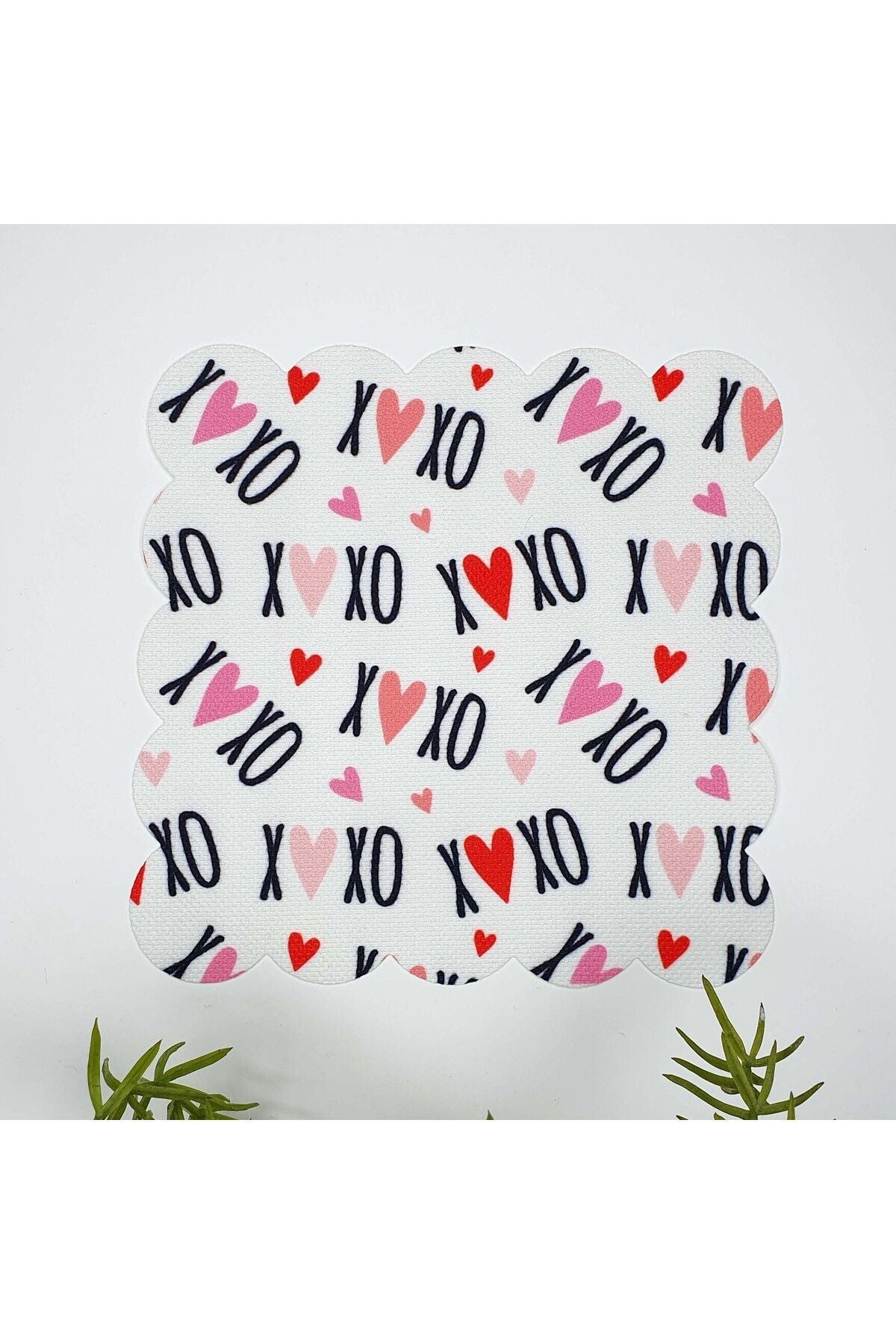 XOXO ve Kalpler Desenli Lazer Kesim Kumaş Kokteyl Peçetesi 1 Adet