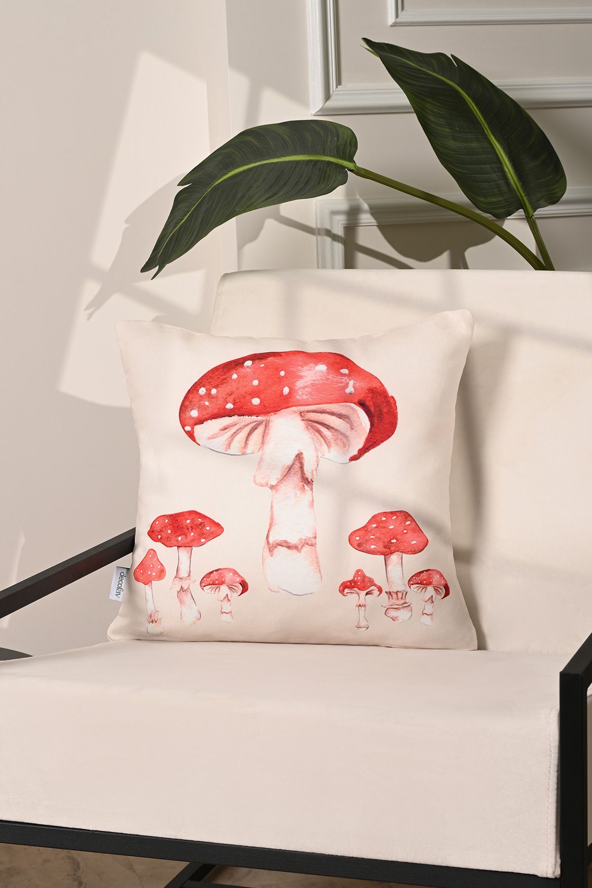 Kırmızı Mantar Desenli Dijital Baskılı Petek Kumaş Kırlent Kılıfı – 43x43 cm