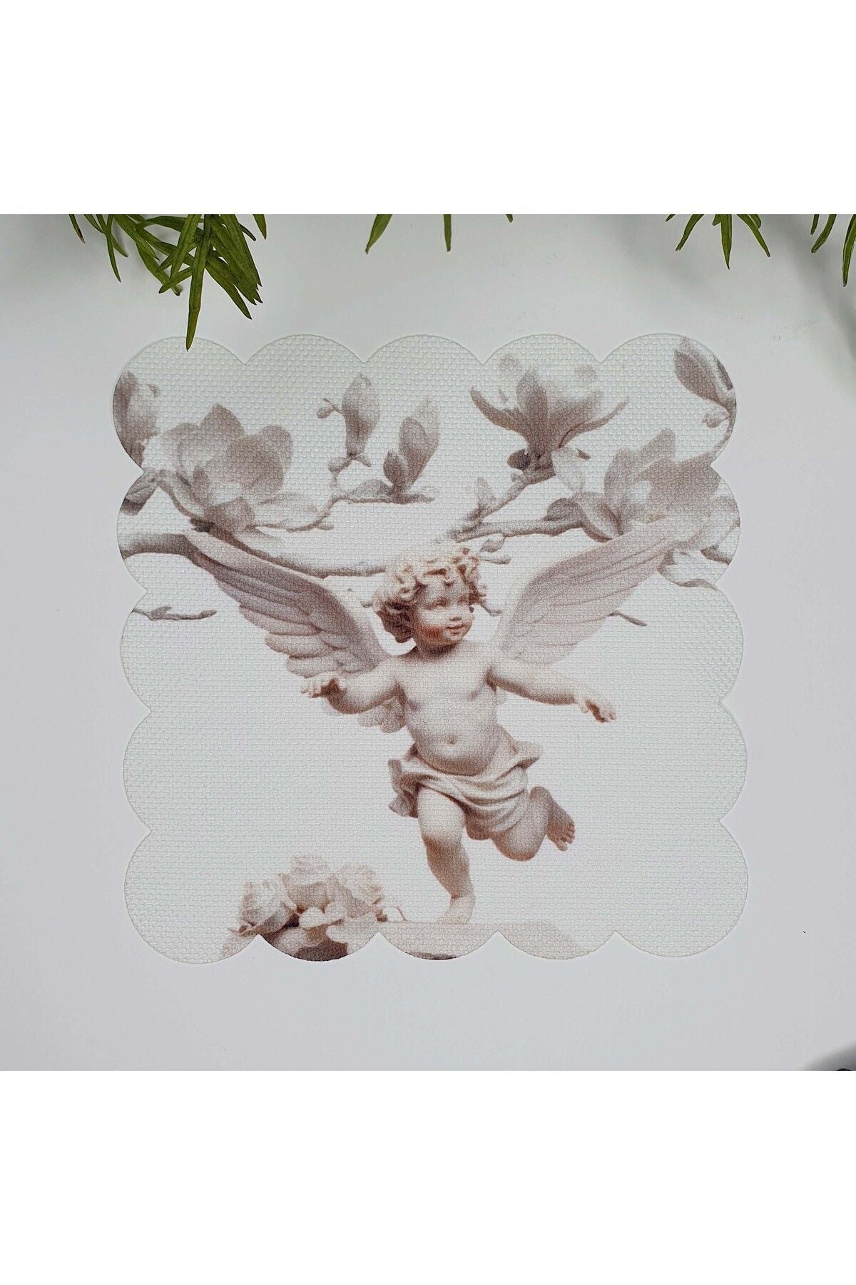 Kanatlı Melek Heykeli ve Çiçek Tasarımlı Lazer Kesim Kumaş Kokteyl Peçetesi 1 Adet