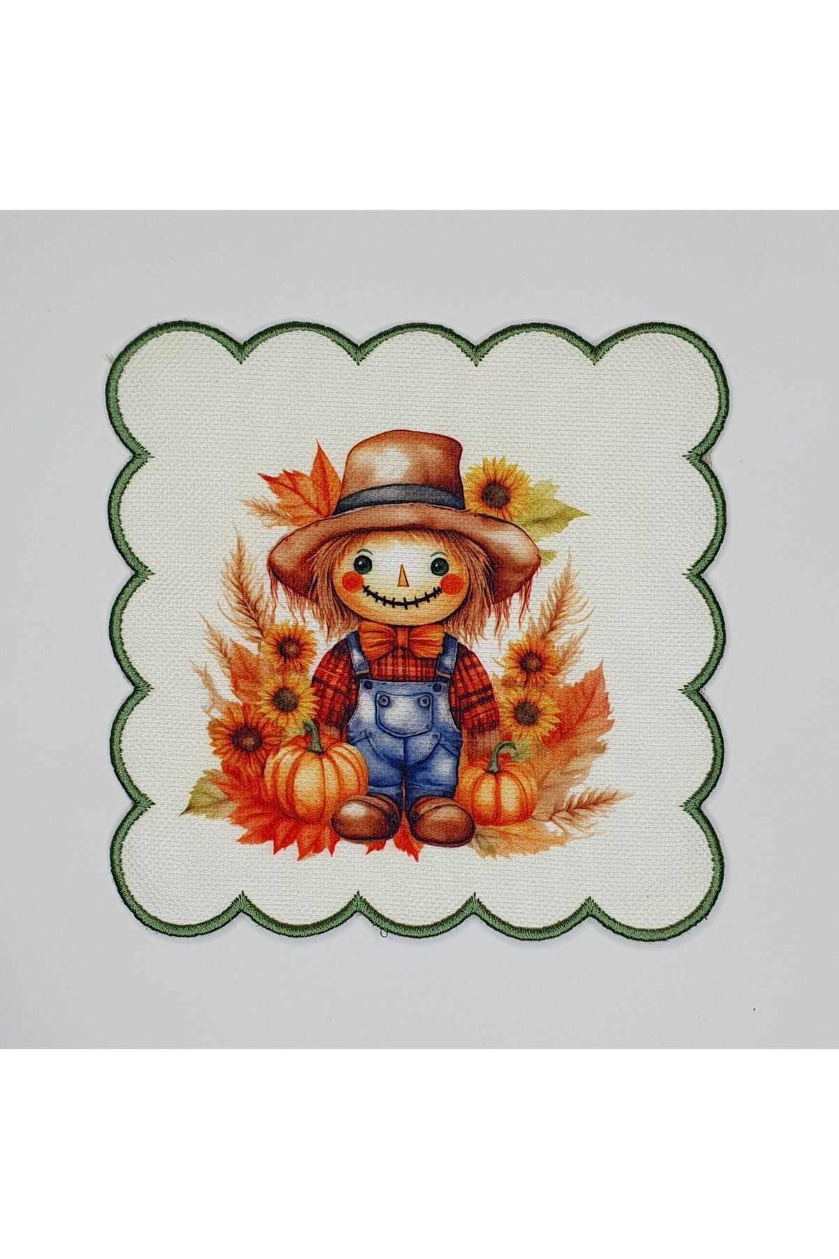 Sulu Boya Korkuluk Çiftçi Çocuk Desenli Kenarı Nakışlı Kokteyl Peçetesi