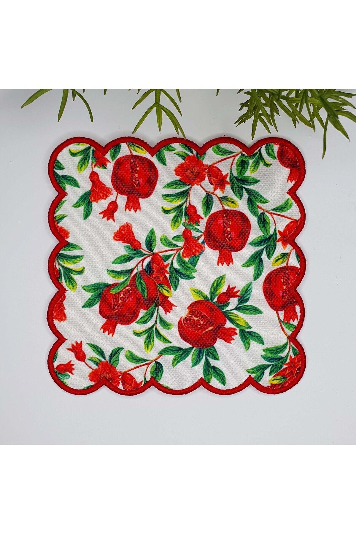 Sulu Boya Nar Desenli Nakış Kenar Kokteyl Peçetesi 1 Adet