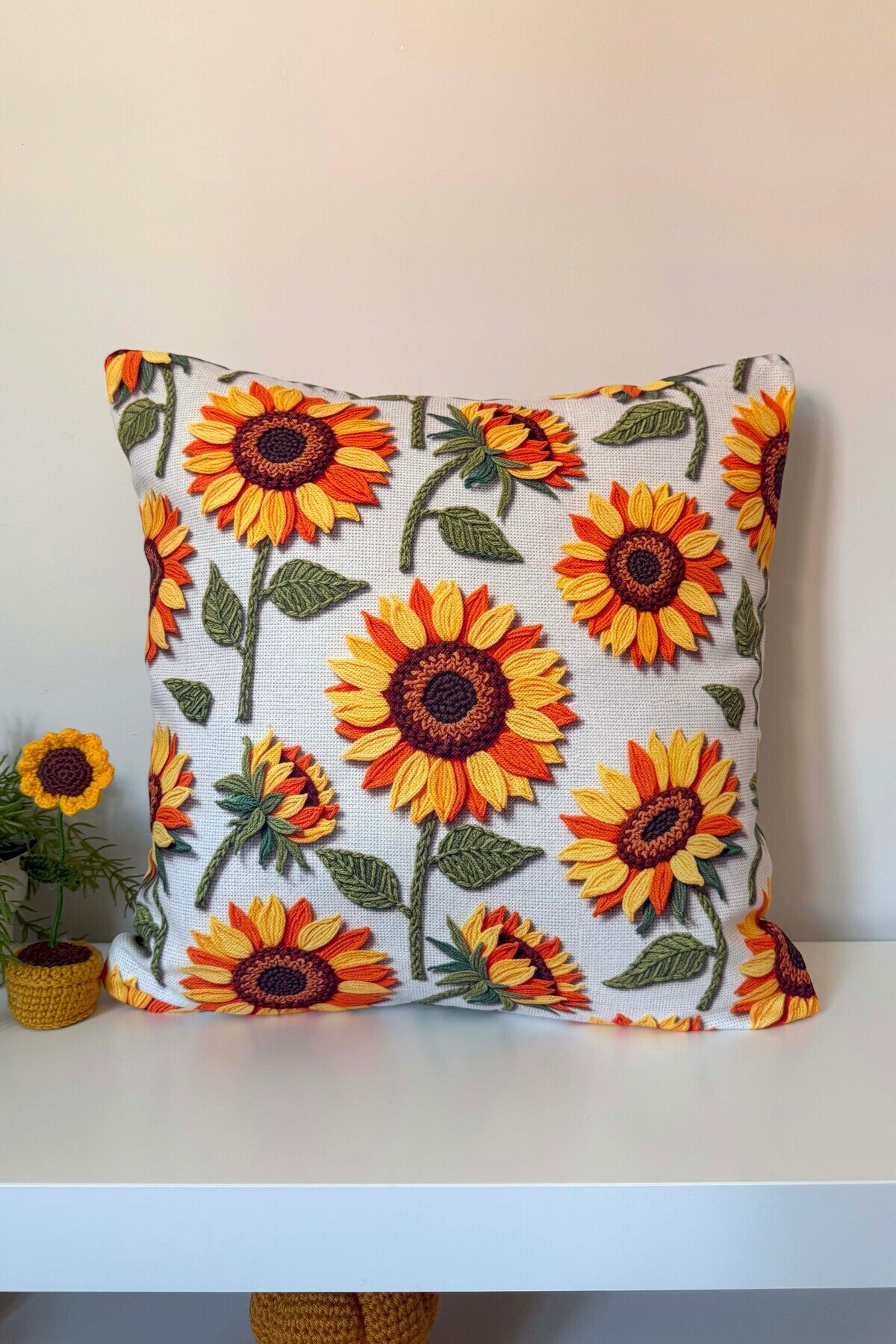 Ayçiçeği ve Yaprak Desenli Kırlent Kılıfı 3D Punch Nakış Efekt Dijital Baskılı 43x43cm