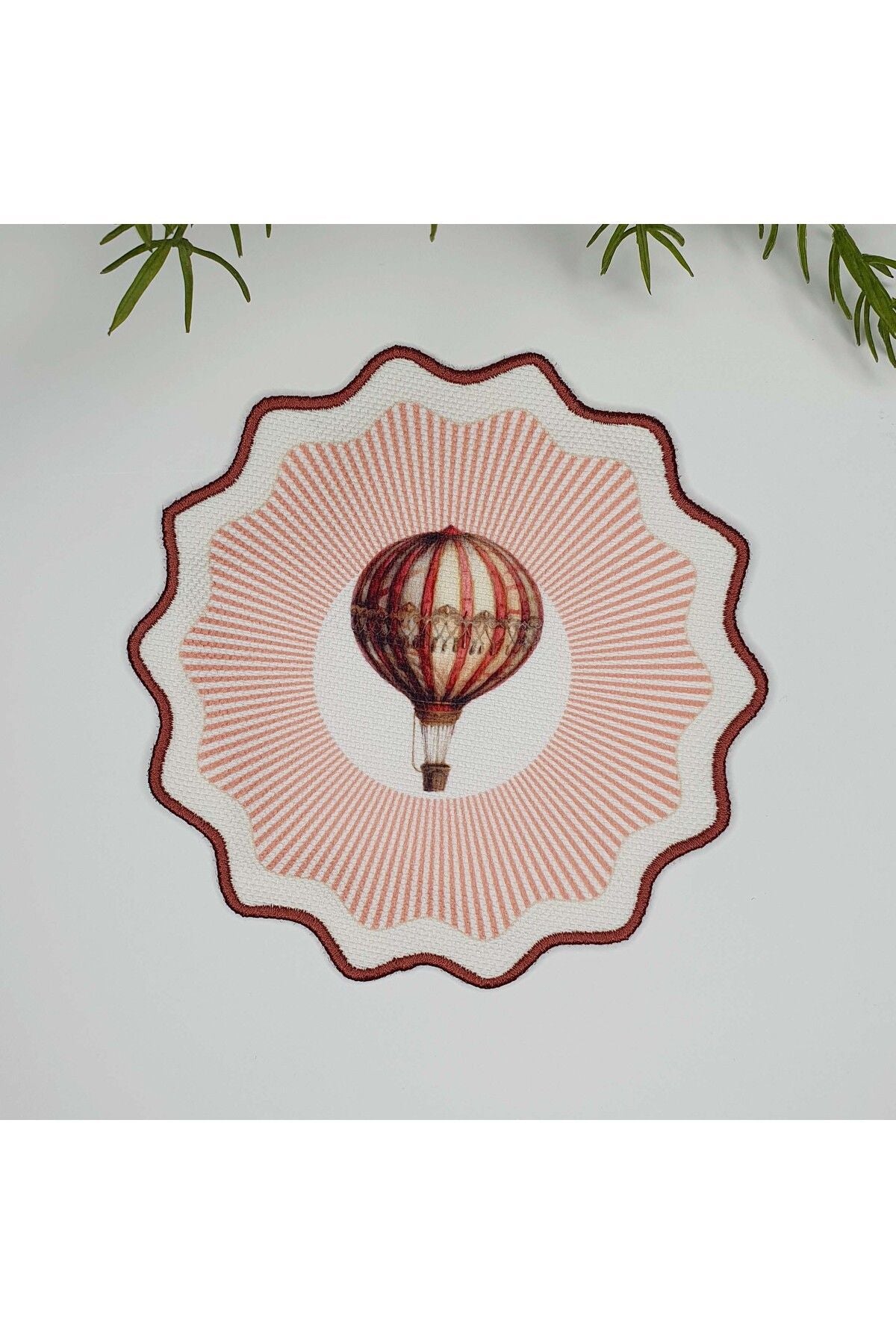 Dekoratif Çizgili Sulu Boya Balon Tasarımlı Nakış Kenar Kokteyl Peçetesi 1 Adet