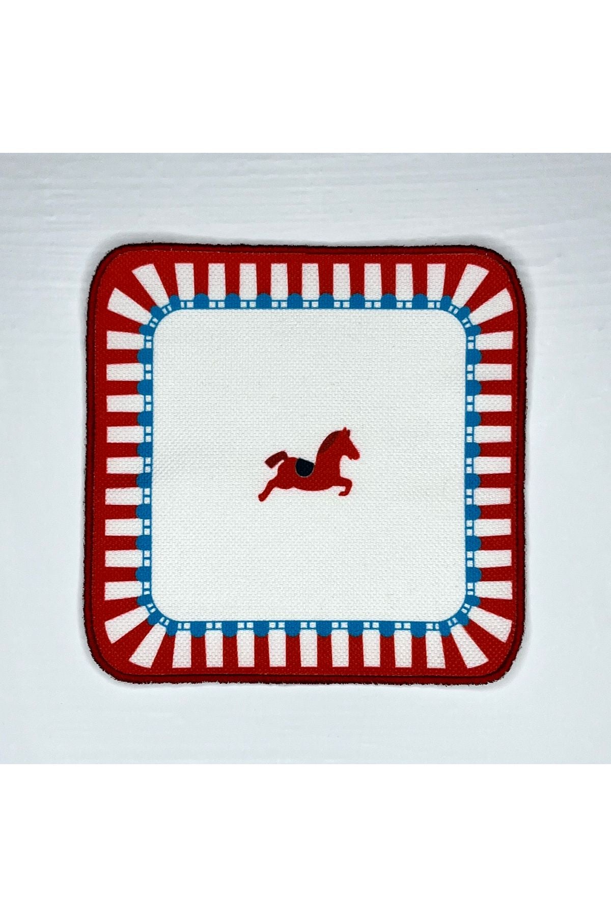 Kırmızı Mavi Sevimli At Desenli Dijital Baskılı Nakışlı Kokteyl Peçetesi