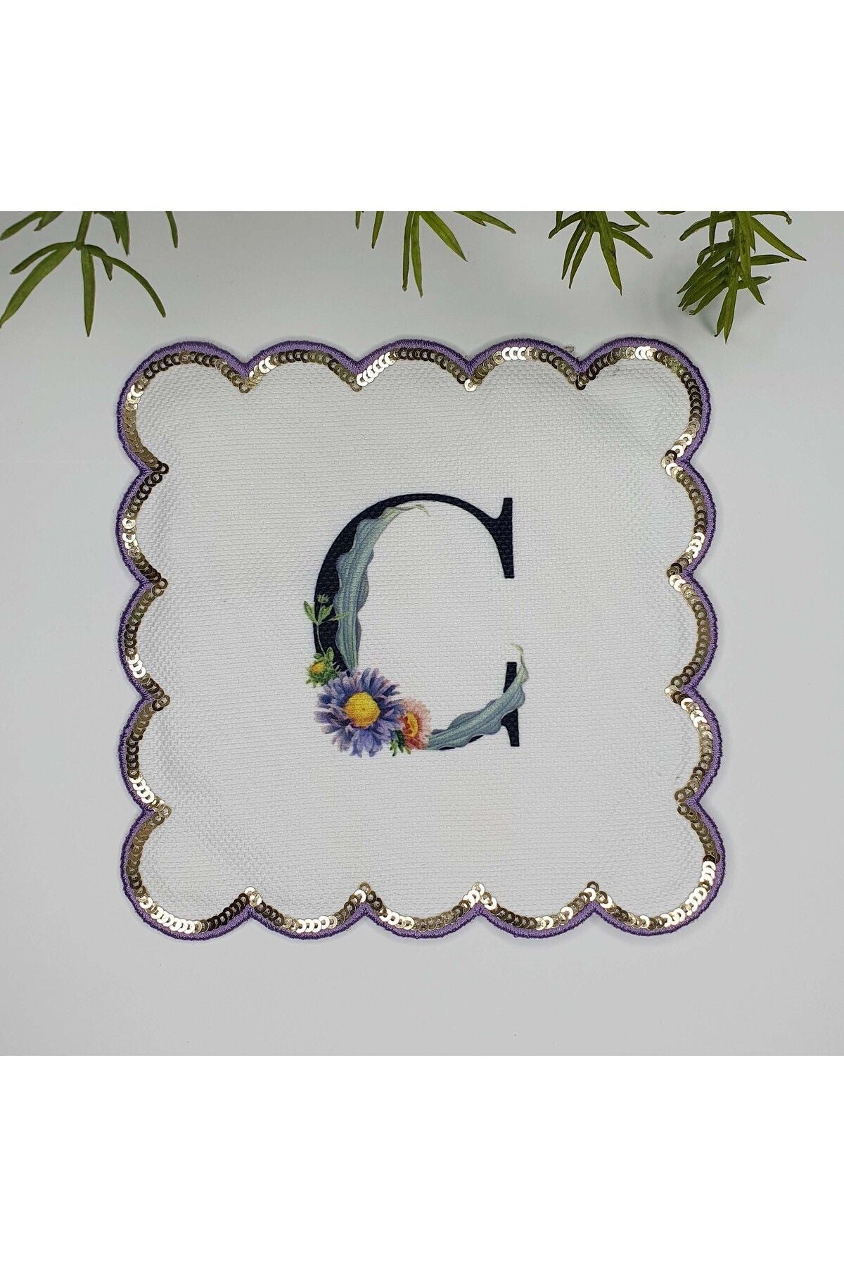 C Harfi Baskılı Kişiye Özel Pul İşlemeli Monogramlı Nakış Kenar Pullu Kokteyl Peçetesi 1 Adet