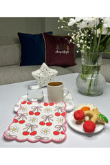 Vişneler, Kurdeleler ve Papatyalar Nakış Kenar Kokteyl Peçetesi 1 Adet