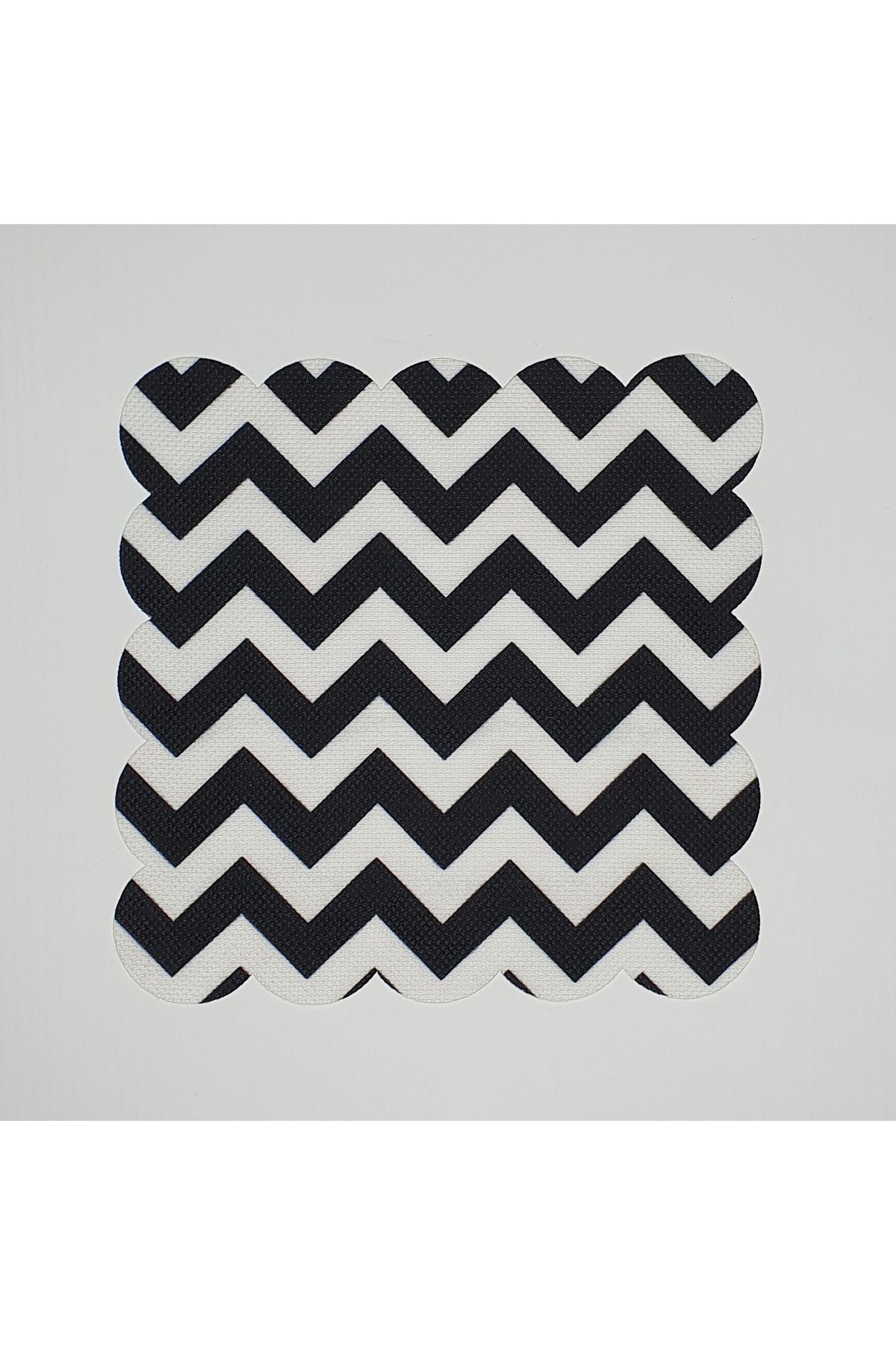 Siyah Zigzag  Desenli Dijital Baskılı Lazer Kesim Kokteyl Peçetesi