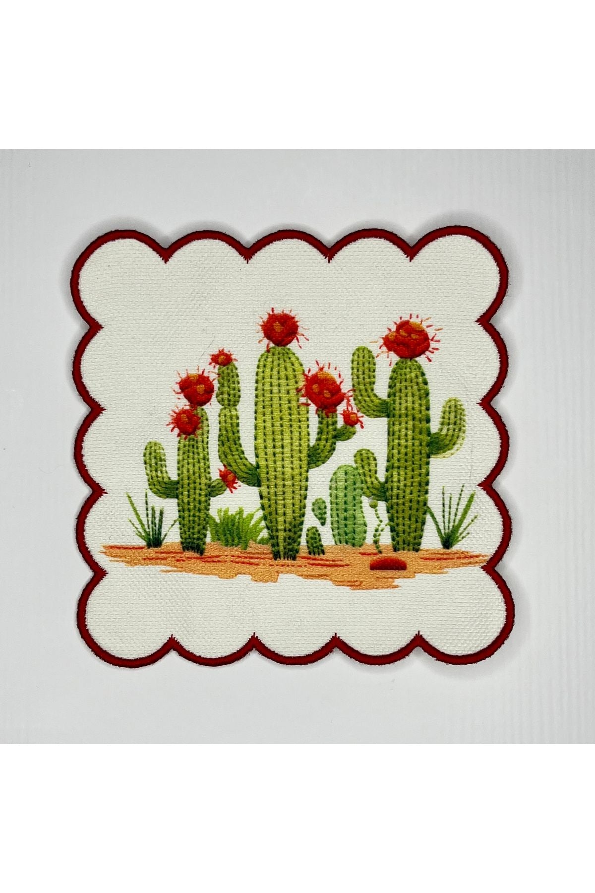 Etrafı Kızmızı Nakışlı Kaktüs Desenli Dijital Baskılı Kokteyl Peçetesi Yıkanabilir