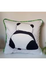 Oyuncu ve Utangaç Panda Desenli Bambu Fitilli Kadife Kırlent Kılıfı