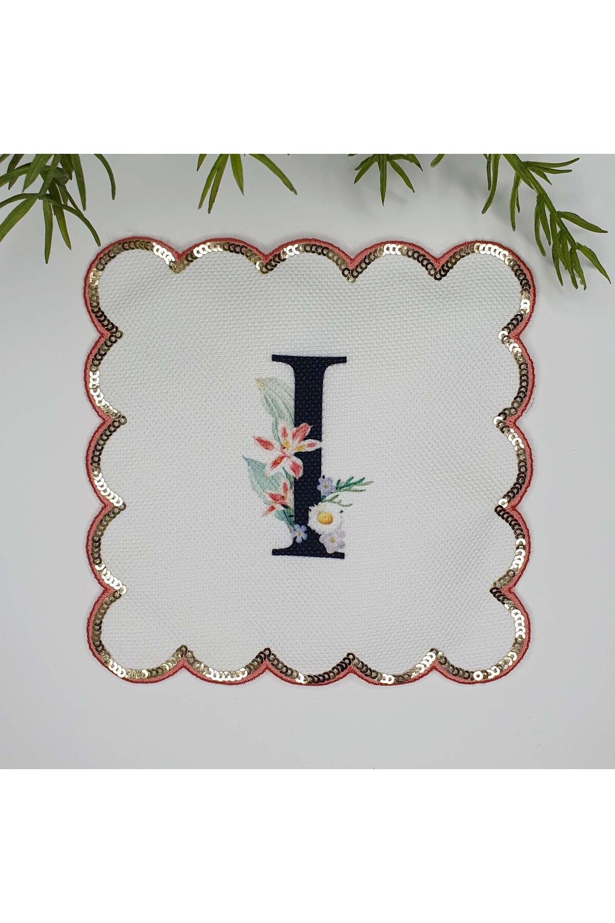 I Harfi Baskılı Kişiye Özel Pul İşlemeli Monogramlı Nakış Kenar Pullu Kokteyl Peçetesi 1 Adet