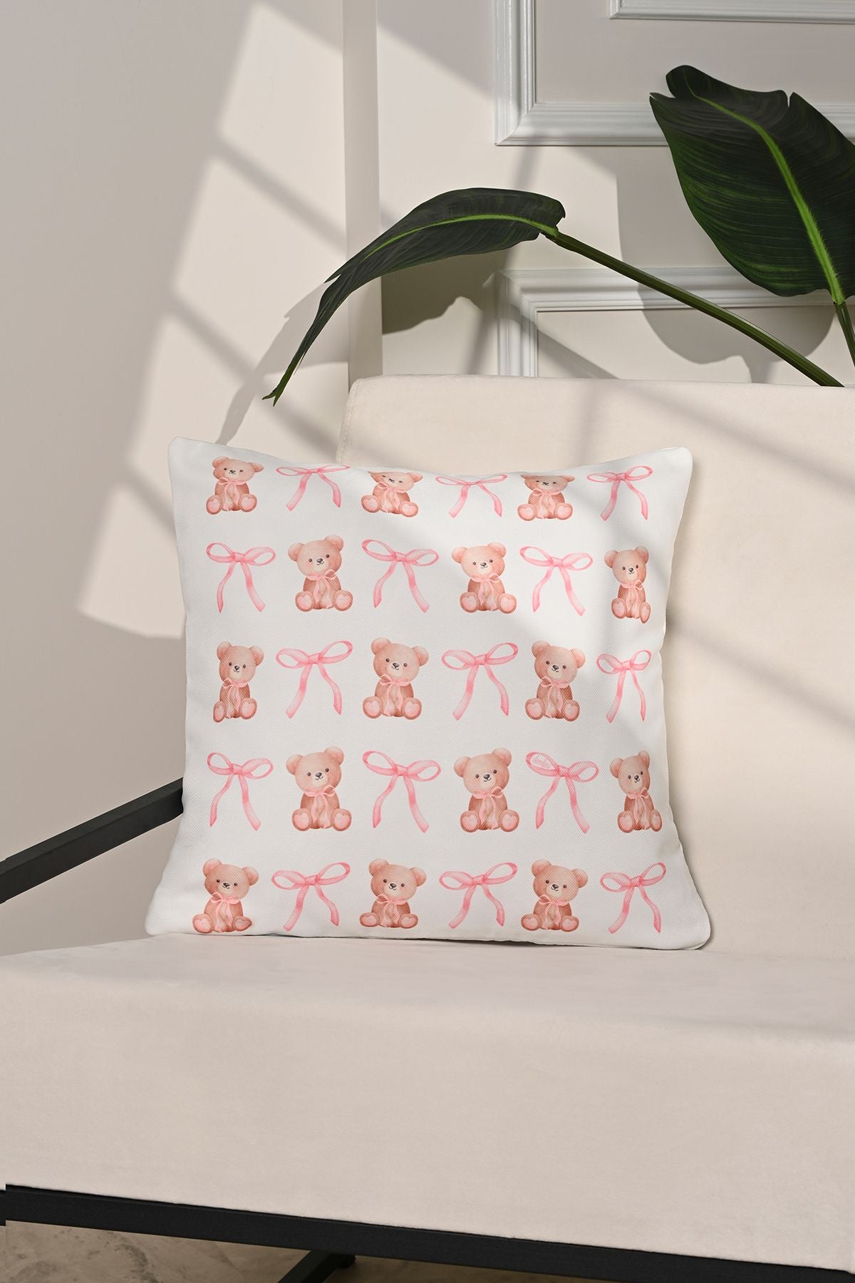 Baby Pink Ayıcık ve Kurdele Desenli Çocuk Odası Kırlent Kılıfı – 43x43cm