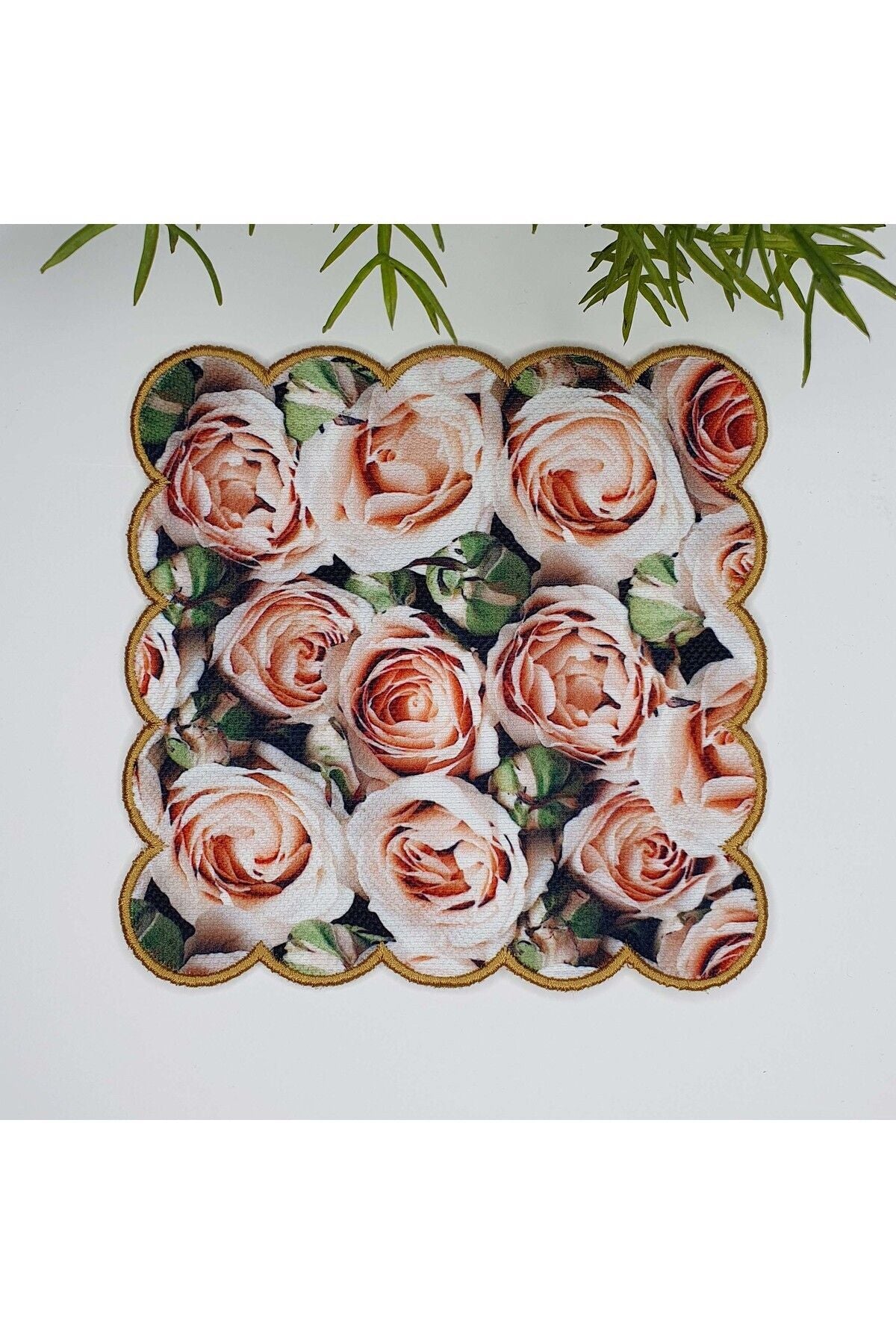 Romantik Pastel Güller Tasarımlı Nakış Kenar Kokteyl Peçetesi 1 Adet