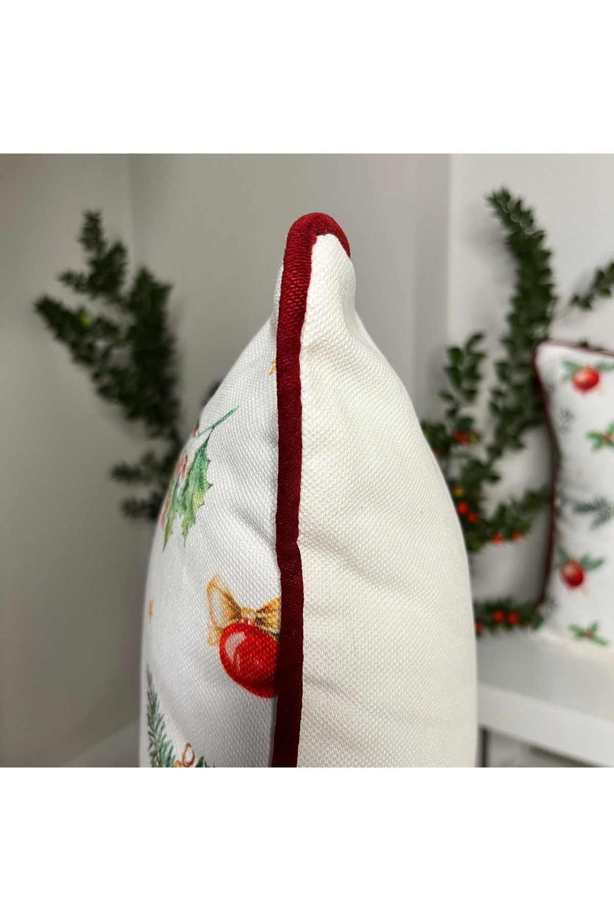 Merry Christmas Sloganlı Dekoratif Bel Yastığı Kılıfı Yılbaşı Desenli Bordo Fitilli - Decofav | Kırlent, Sofra Tekstili, Kumaş