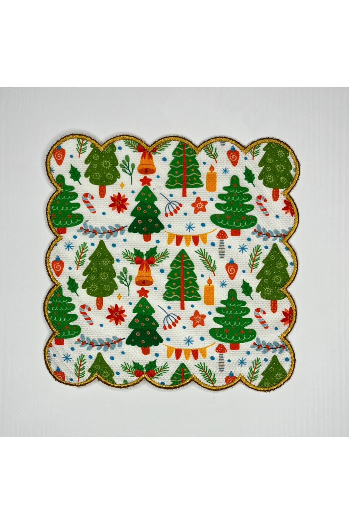 Yeşil Çam Ağaçları Desenli Dijital Baskılı Kokteyl Peçetesi Nakış Kenar