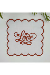 Tarçın Love Yazılı Kalp Tasarımlı Nakışlı Kumaş Kokteyl Peçetesi 1 Adet
