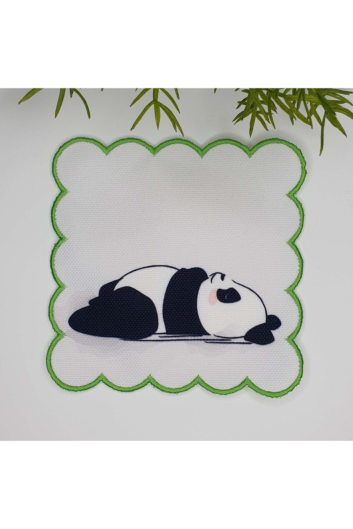 Uykucu Panda Tasarımlı Nakış Kenar Kokteyl Peçetesi 1 Adet