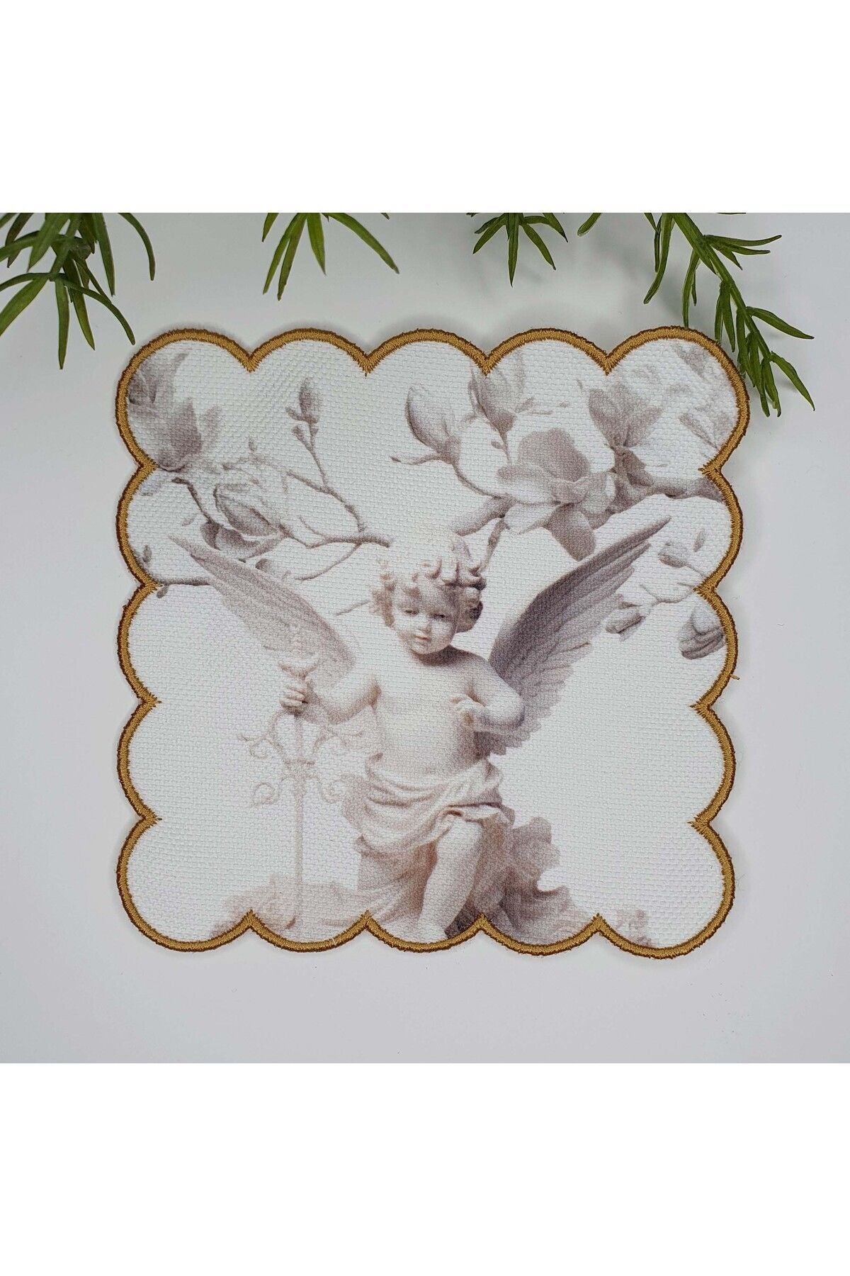 Melek Heykeli Beyaz Çiçekler Tasarım Nakış Kenar Yıkanabilir Kokteyl Peçetesi 1 Adet