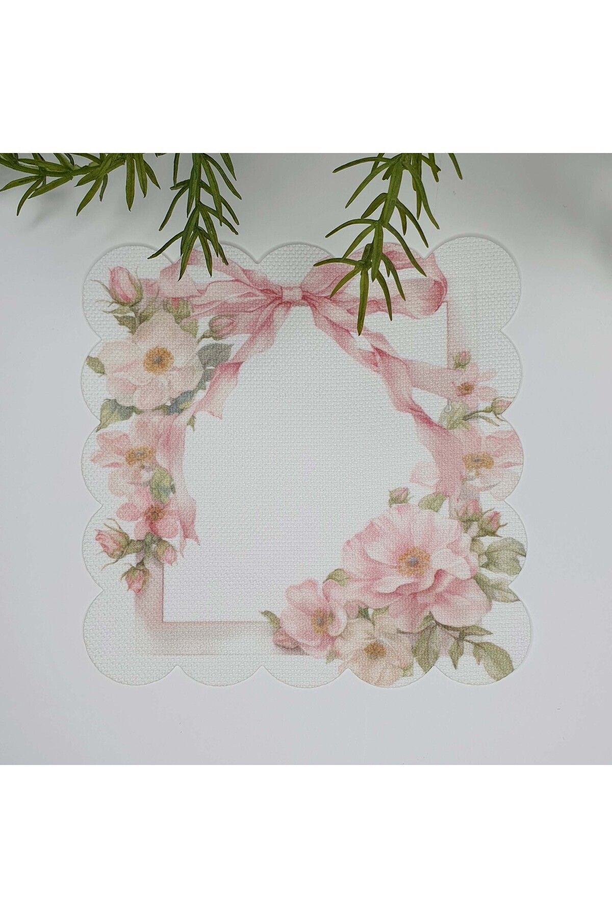 Romantik Kurdele ve Sulu Boya Pembe Çiçekli Lazer Kesim Kumaş Kokteyl Peçetesi 1 Adet