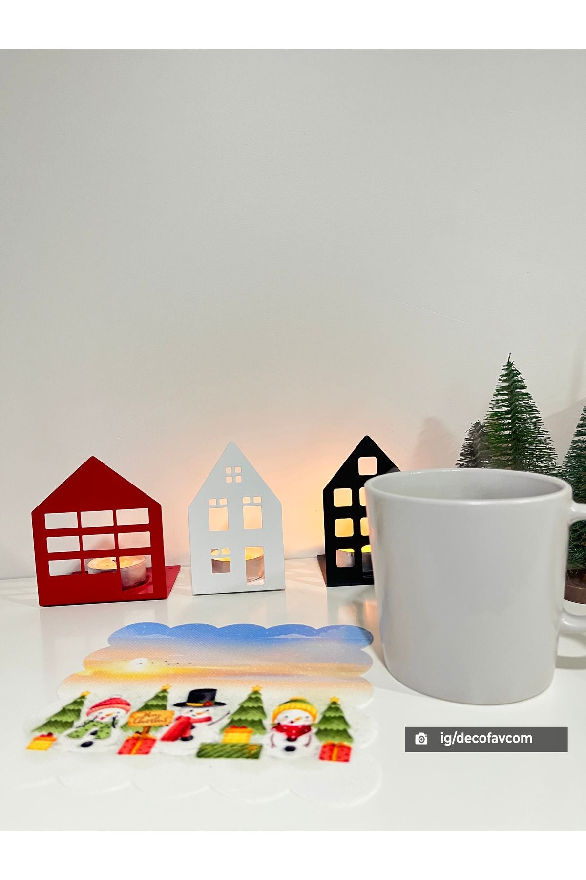 Sulu Boya Şirin Kardan Adamlar Yılbaşı Konseptli Kokteyl Peçetesi