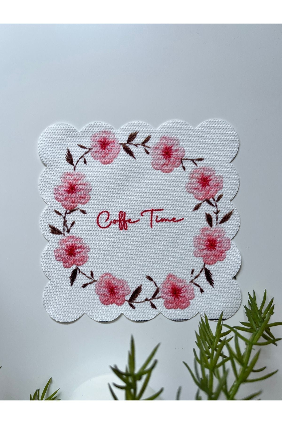 Çiçek Çelenk Coffe Time Desenli Dijital Baskılı, Kenarı Lazer Kesim Dekoratif Kokteyl Peçeteleri